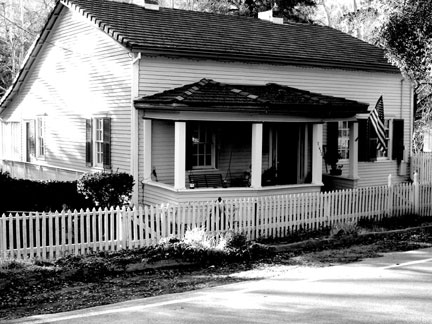 [ BW photo of house - wide. ]